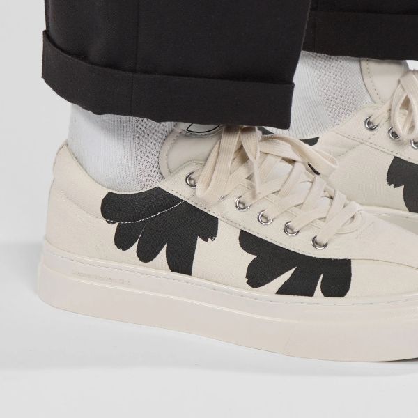 Stepney Workers Club Dellow Cup Shroom Hands Sneaker Off White