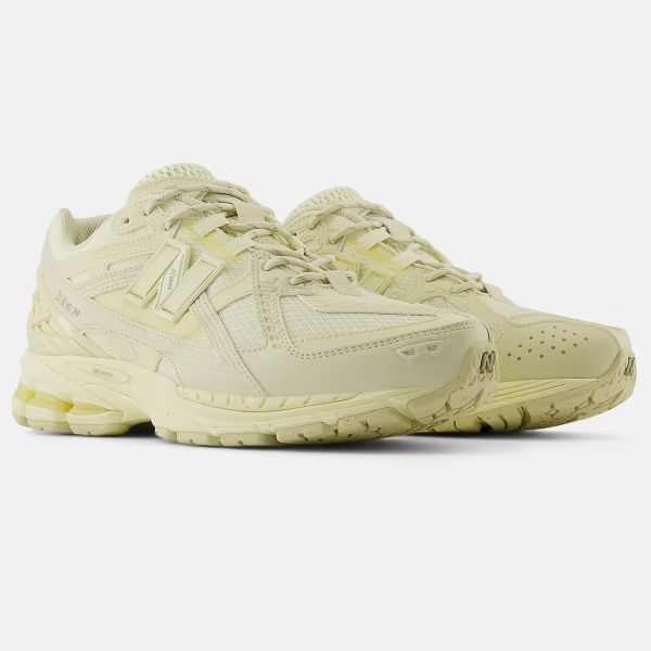 New Balance 1906U Sneaker Off White