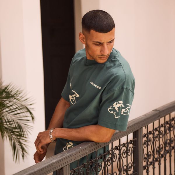 Croyez Initial Flower T-shirt Groen